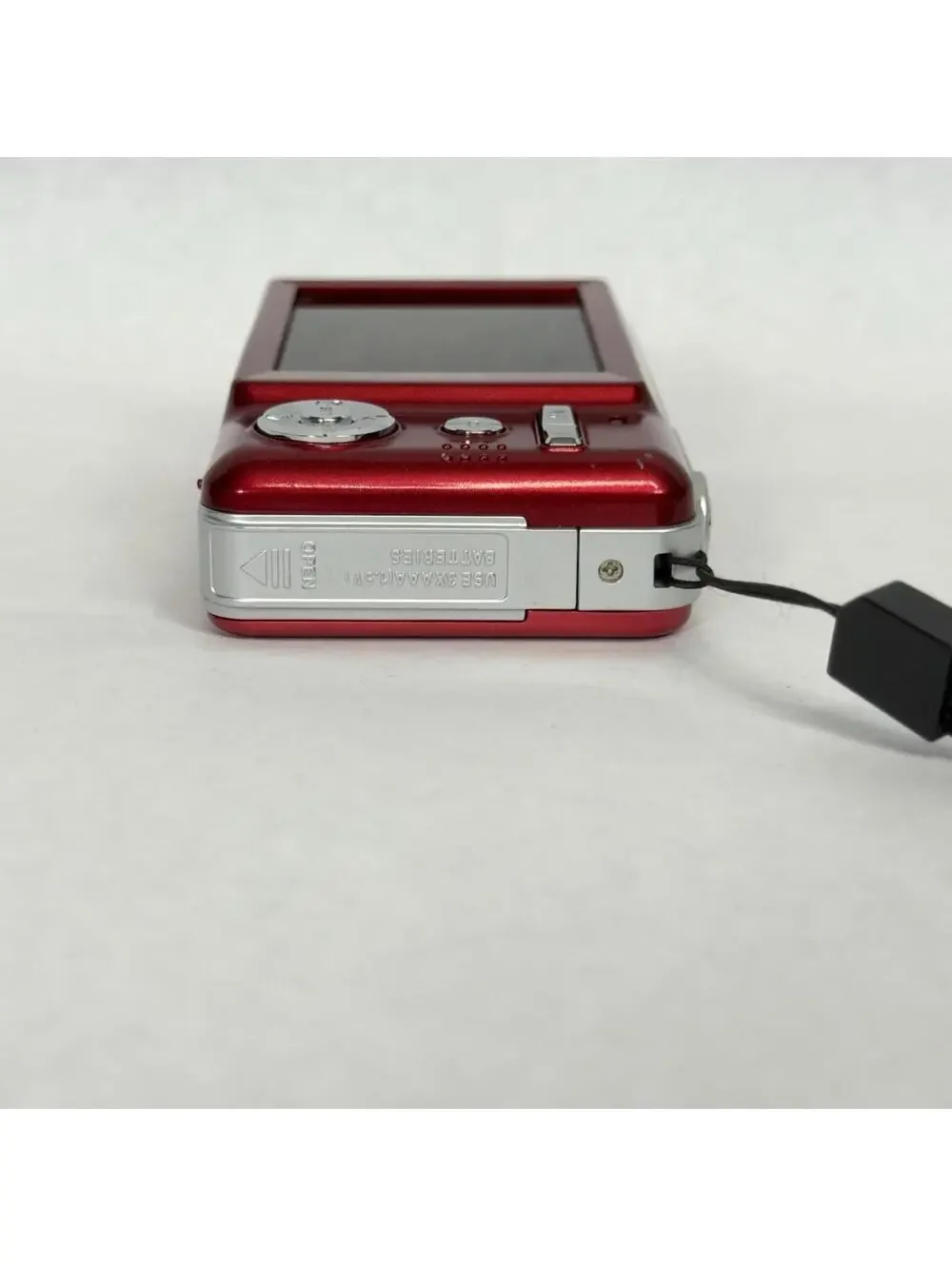 Vivitar ViviCam T027 - 12.0MP 4x Zoom - Digital Camera - Red - For Parts